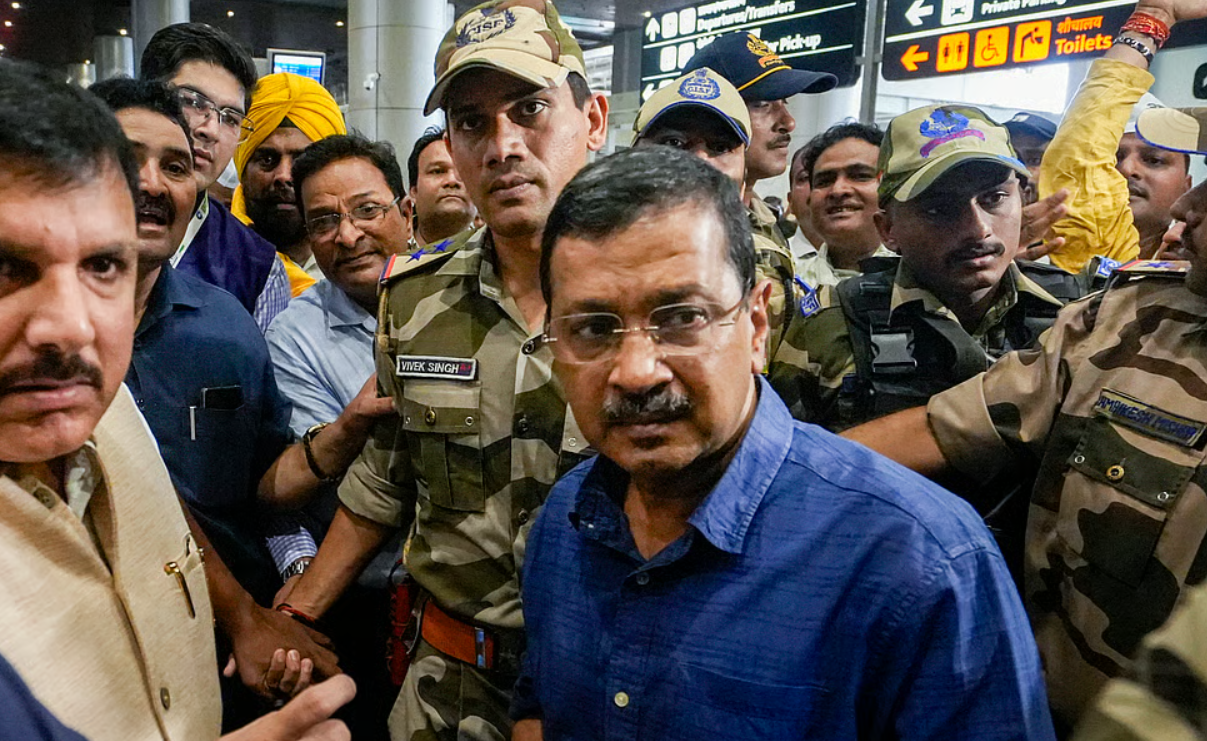 अयोध्या पहुंचे केजरीवाल का विरोध, ‘केजरीवाल गो बैक’ के लगे नारे; पुराने बयान को लेकर फिर घिरे आम आदमी पार्टी प्रमुख