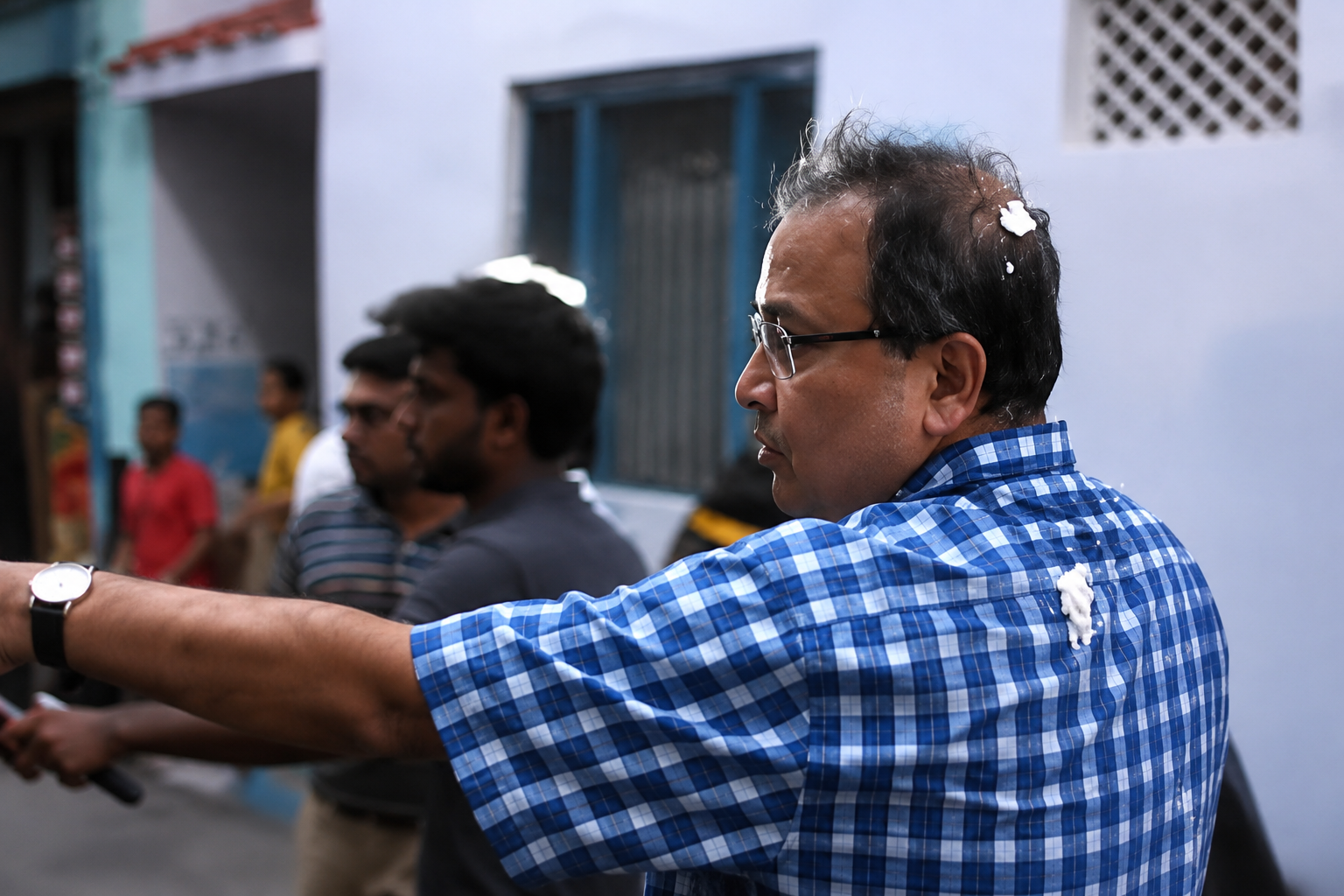 ममता के घर पहुंचे टीएमसी नेता कुणाल घोष पर फेंके गए अंडे, बढ़ते विरोध ने बढ़ाई पार्टी की मुश्किलें