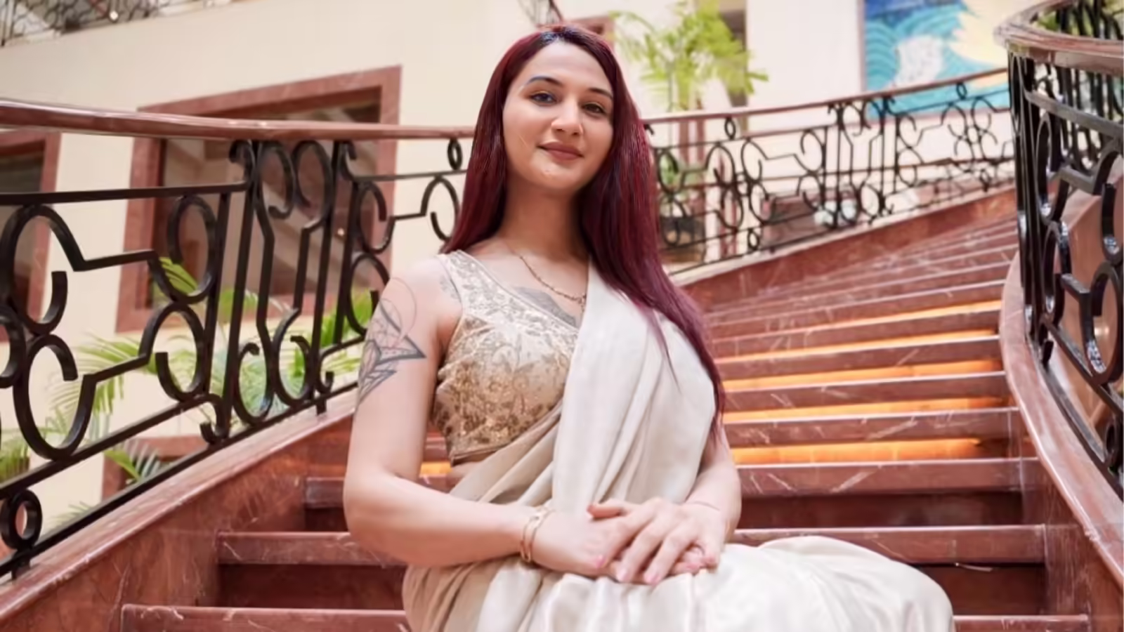 पूर्व भारतीय क्रिकेटर संजय बांगर की ट्रांस बेटी अनाया बांगर ने सोशल मीडिया पर शेयर कीं साड़ी में तस्वीरें