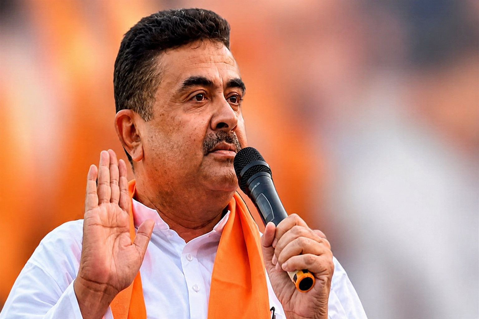 कोलकाता में प्रदर्शन के दौरान पत्रकारों पर हमला, मुख्यमंत्री शुभेंदु अधिकारी ने दिए सख्त कार्रवाई के निर्देश