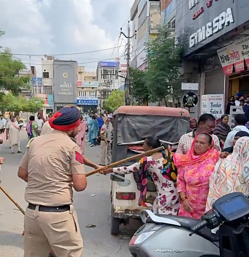 दिल्ली बनाम पंजाब लाठीचार्ज: एक ही घटना, दो अलग चश्मे और राजनीति का असली चेहरा